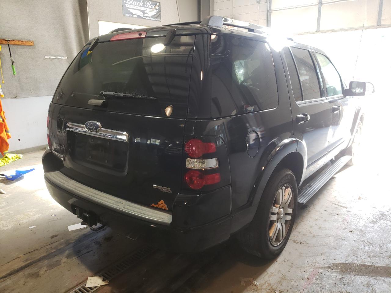 Photo 4 from auction – 2007 FORD EXPLORER L with VIN 1FMEU75847UA84985