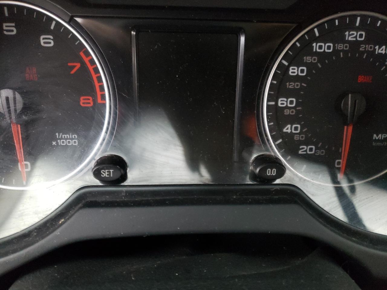 Photo 8 from auction – 2010 AUDI Q5 PREMIUM with VIN WA1LKAFP5AA068267