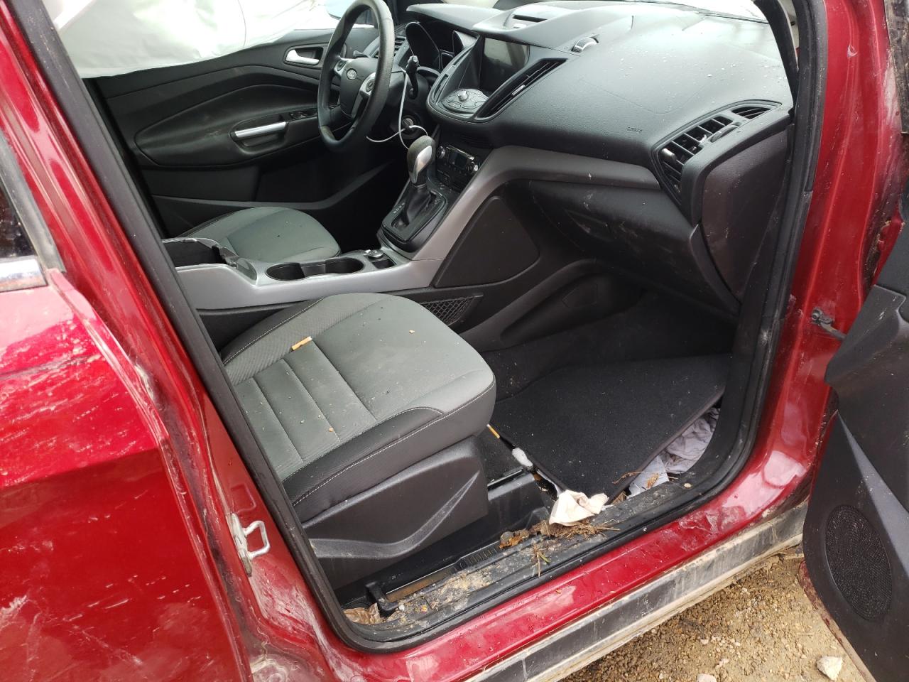 Photo 5 from auction – 2016 FORD ESCAPE SE with VIN 1FMCU9GX9GUB47327