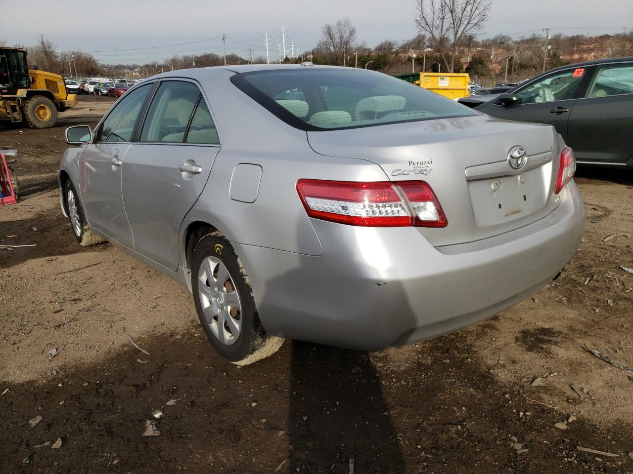 Photo 3 from auction – 2010 TOYOTA CAMRY BASE with VIN 4T1BF3EK2AU103638