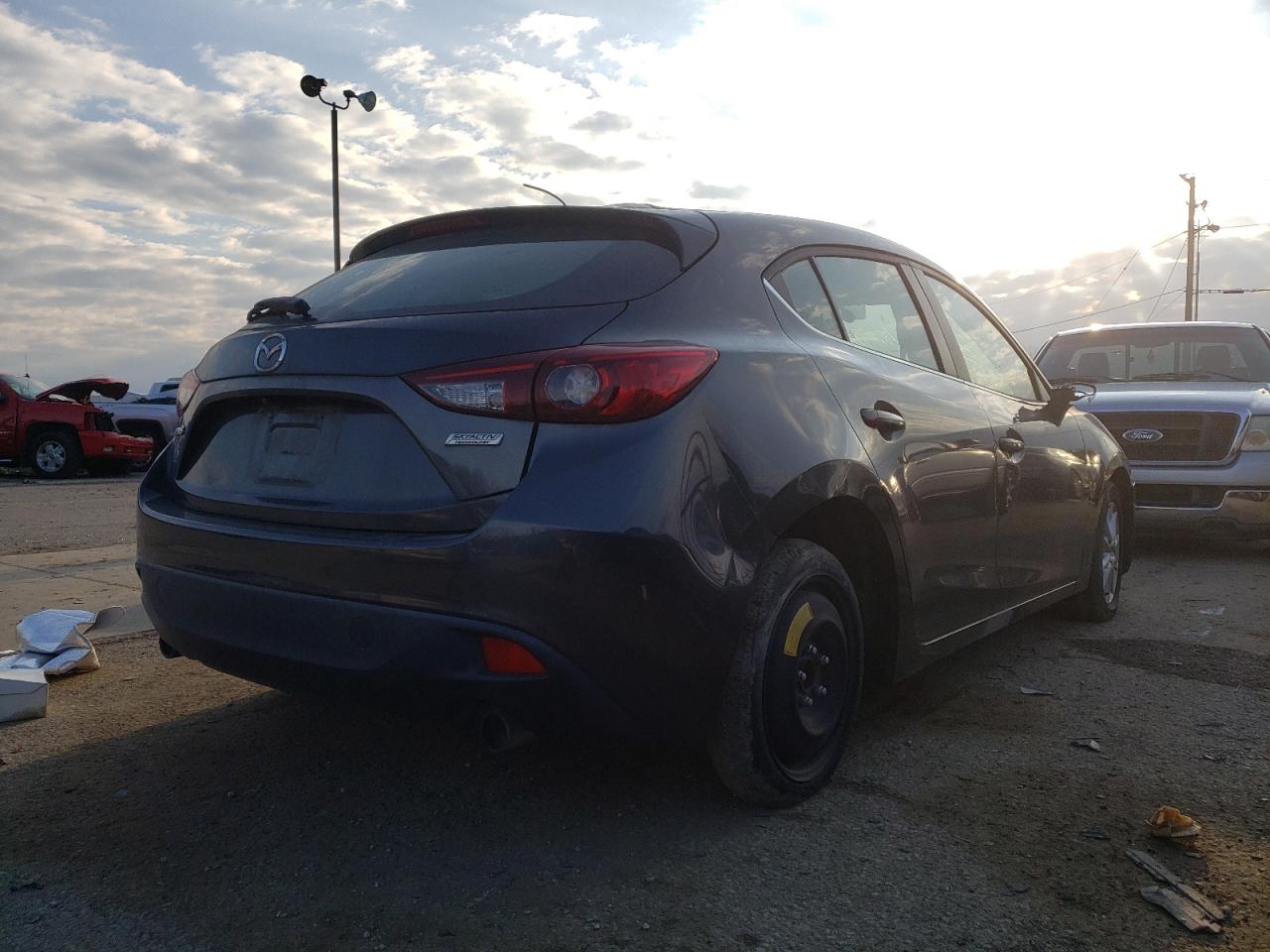 Photo 4 from auction – 2016 MAZDA MAZDA3 with VIN 3MZBM1L74GM299783