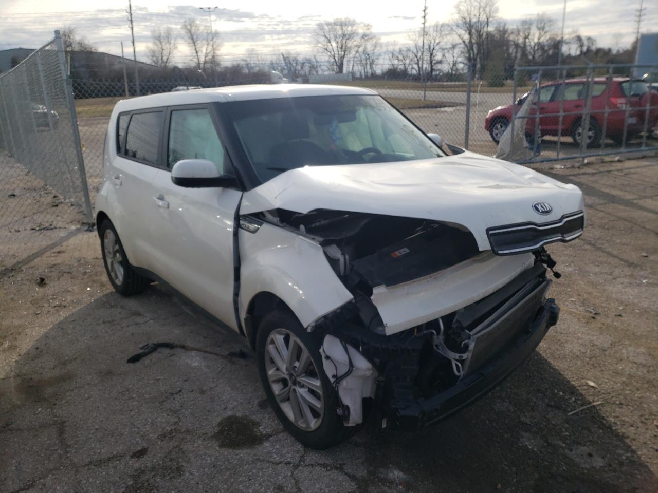 KIA SOUL + 2019 with VIN KNDJP3A5XK7010413 - Photo from auction
