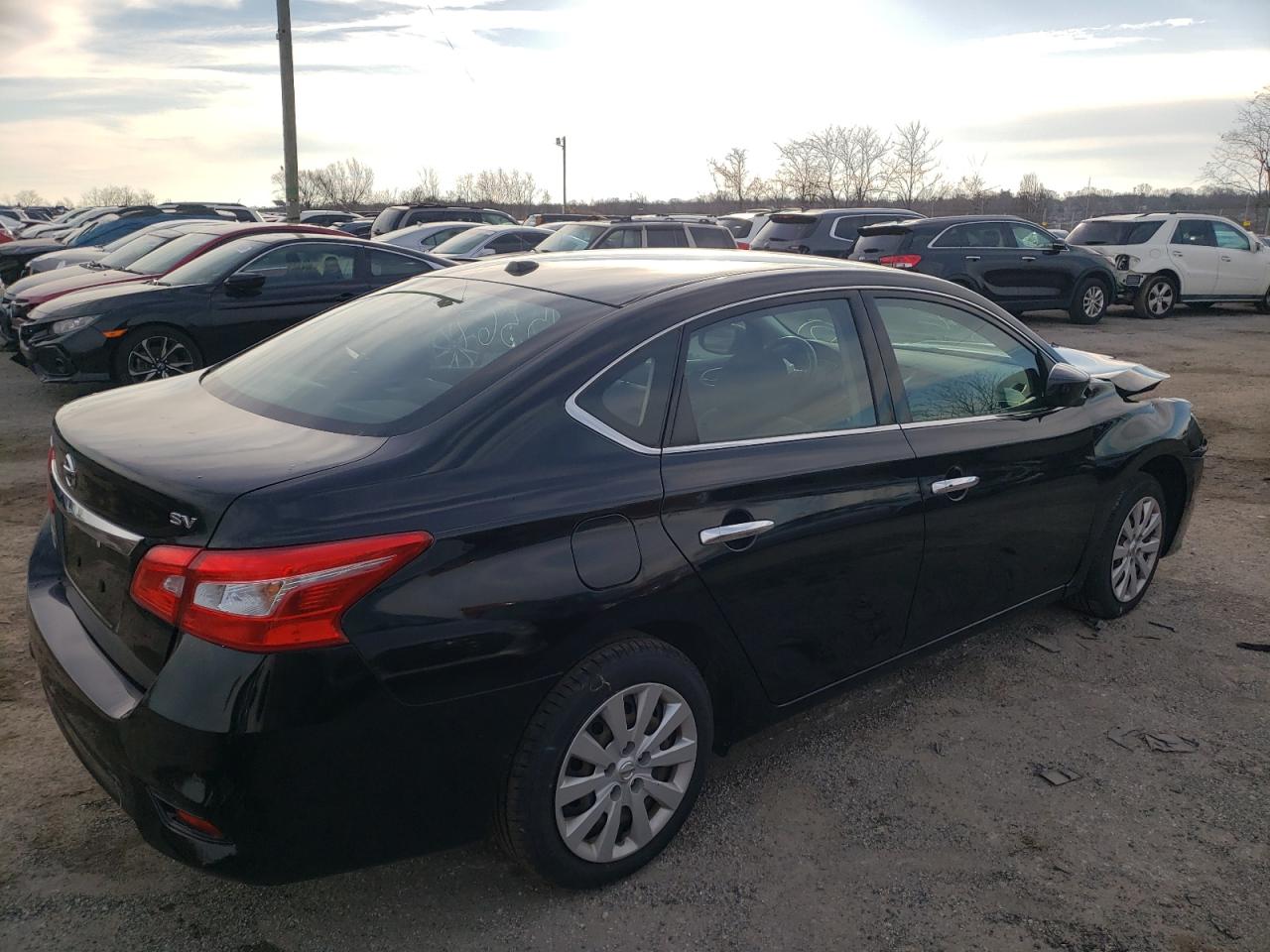 Photo 4 from auction – 2017 NISSAN SENTRA S with VIN 3N1AB7AP5HL705249