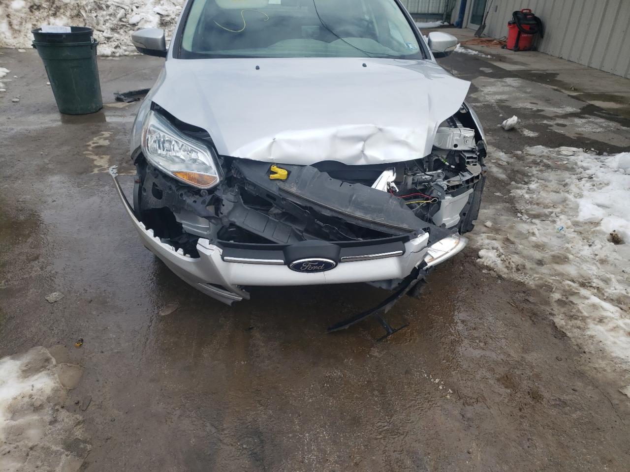 Photo 9 from auction – 2014 FORD FOCUS SE with VIN 1FADP3F28EL411570