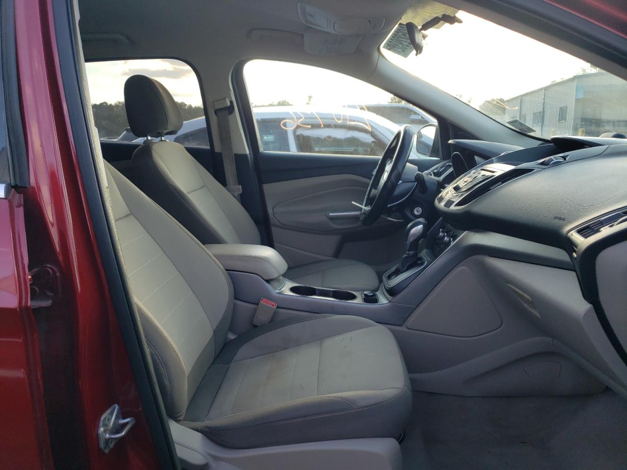 Photo 5 from auction – 2014 FORD ESCAPE SE with VIN 1FMCU0GX4EUB48829