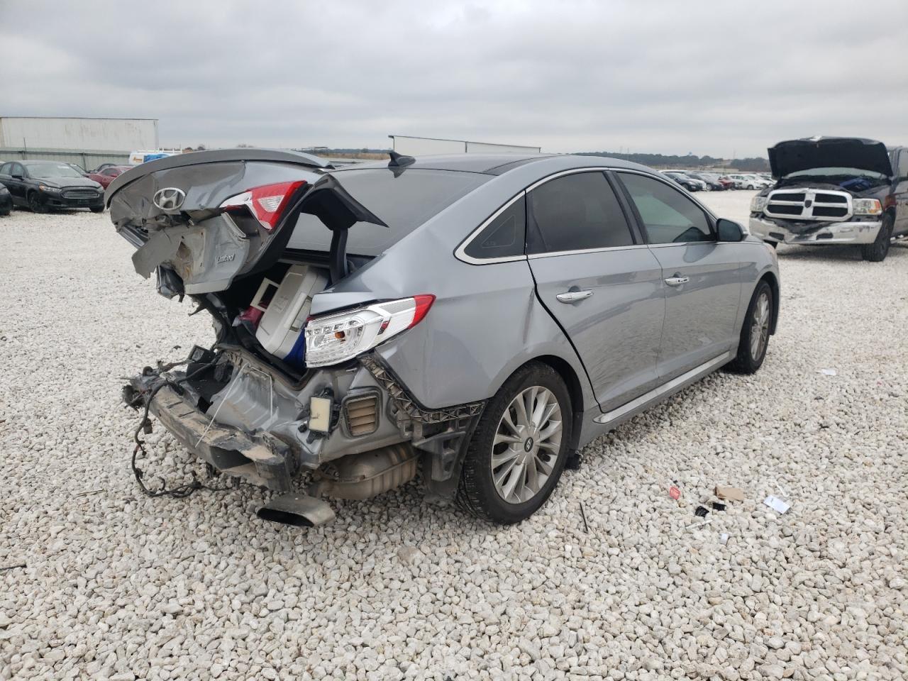 Photo 4 from auction – 2015 HYUNDAI SONATA SPO with VIN 5NPE34AF3FH070238
