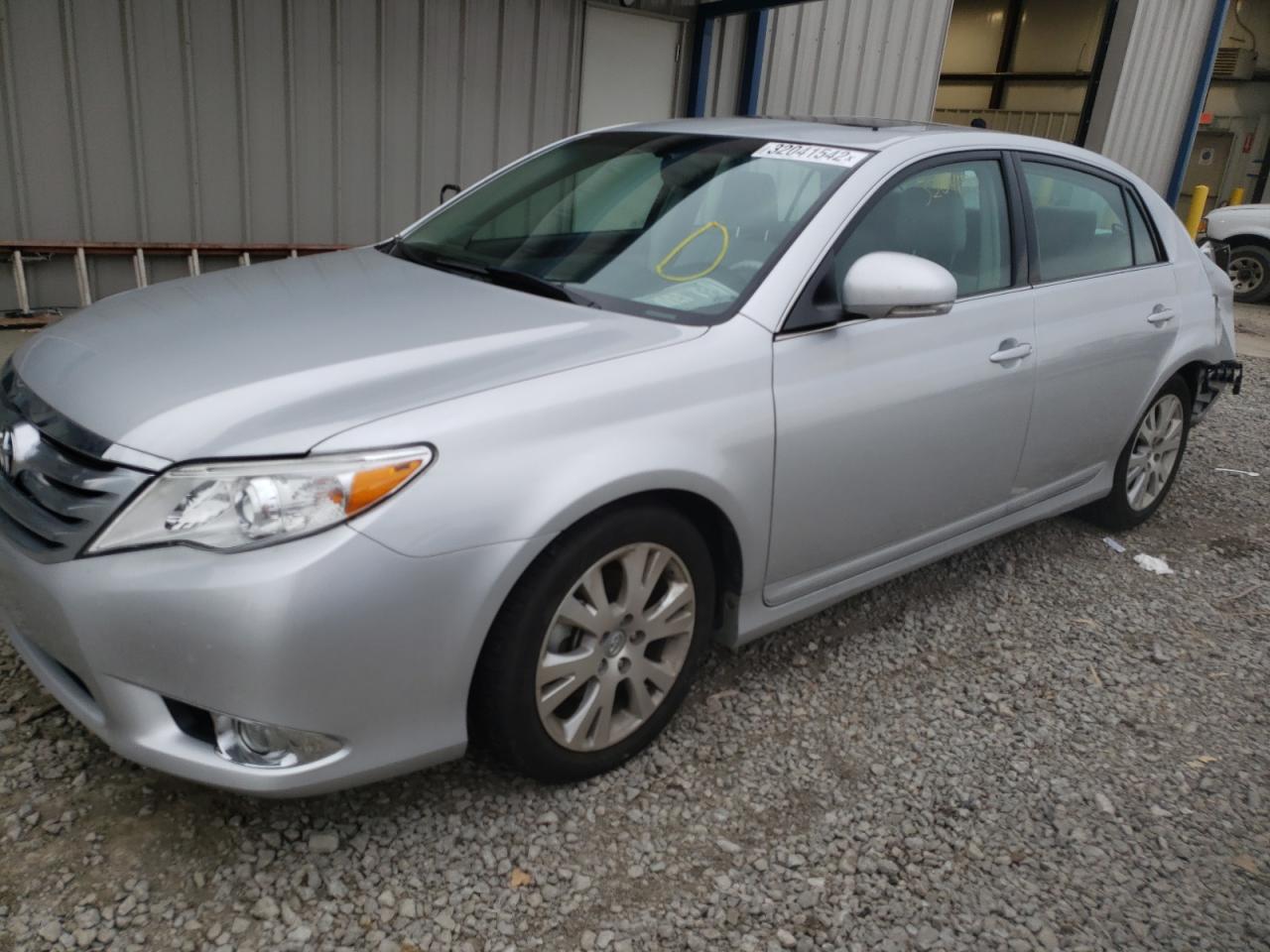 Photo 2 from auction – 2011 TOYOTA AVALON BAS with VIN 4T1BK3DB0BU384224