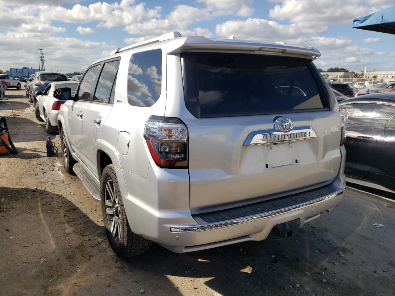 Photo 3 from auction – 2015 TOYOTA 4RUNNER SR with VIN JTEZU5JR8F5088146