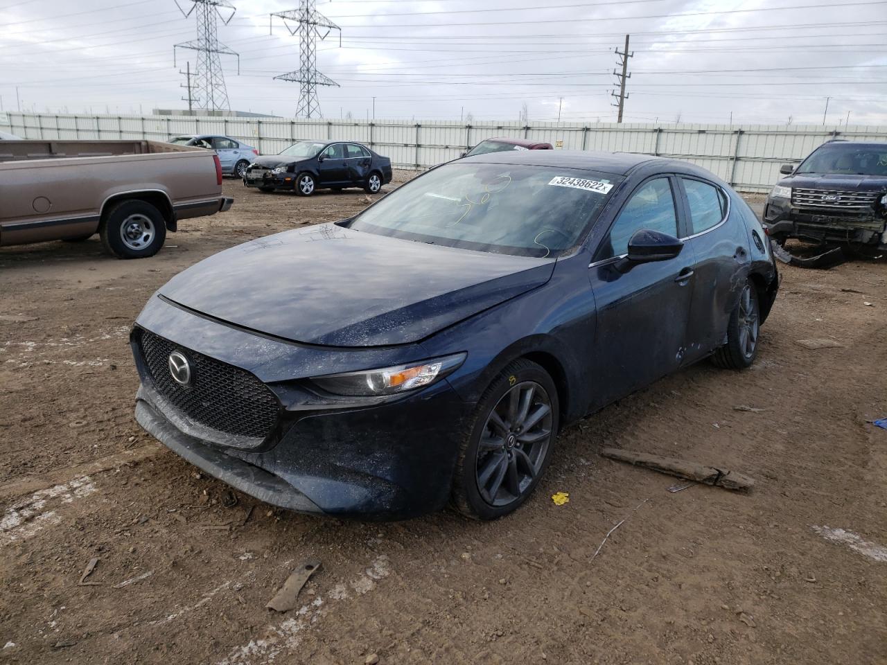Photo 2 from auction – 2019 MAZDA 3 PREFERRE with VIN JM1BPAMM7K1118597