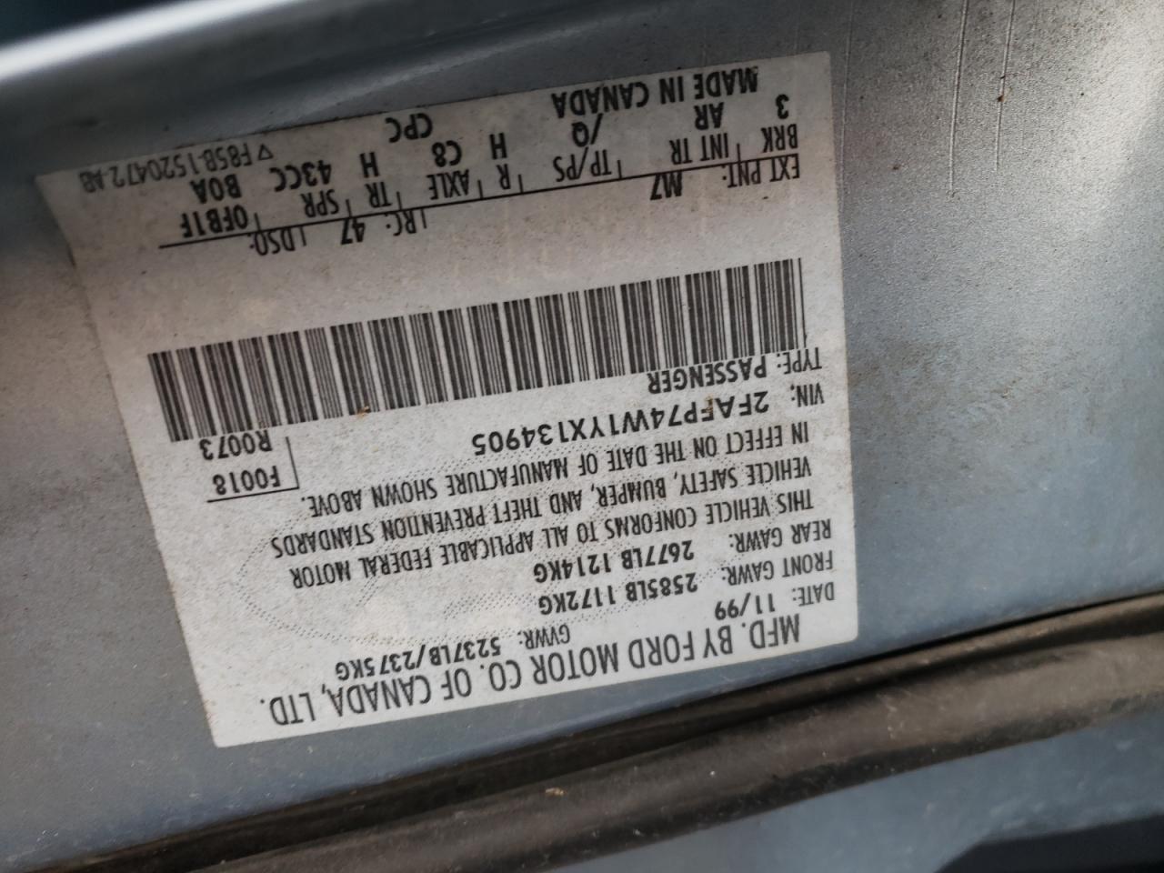Photo 10 from auction – 2000 FORD CROWN VICT with VIN 2FAFP74W1YX134905