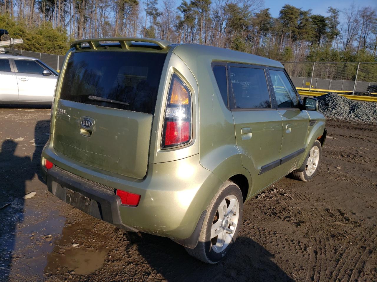 Photo 4 from auction – 2010 KIA SOUL + with VIN KNDJT2A24A7161127