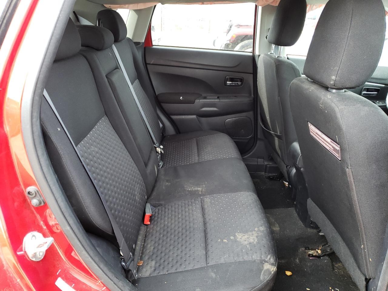 Photo 6 from auction – 2011 MITSUBISHI OUTLANDER with VIN JA4AR4AU9BZ013857