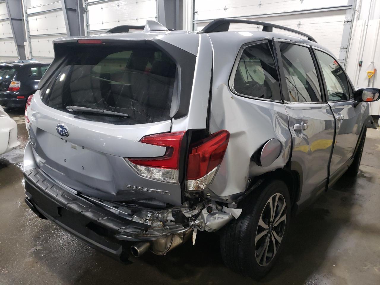 Photo 4 from auction – 2019 SUBARU FORESTER L with VIN JF2SKASC9KH569287