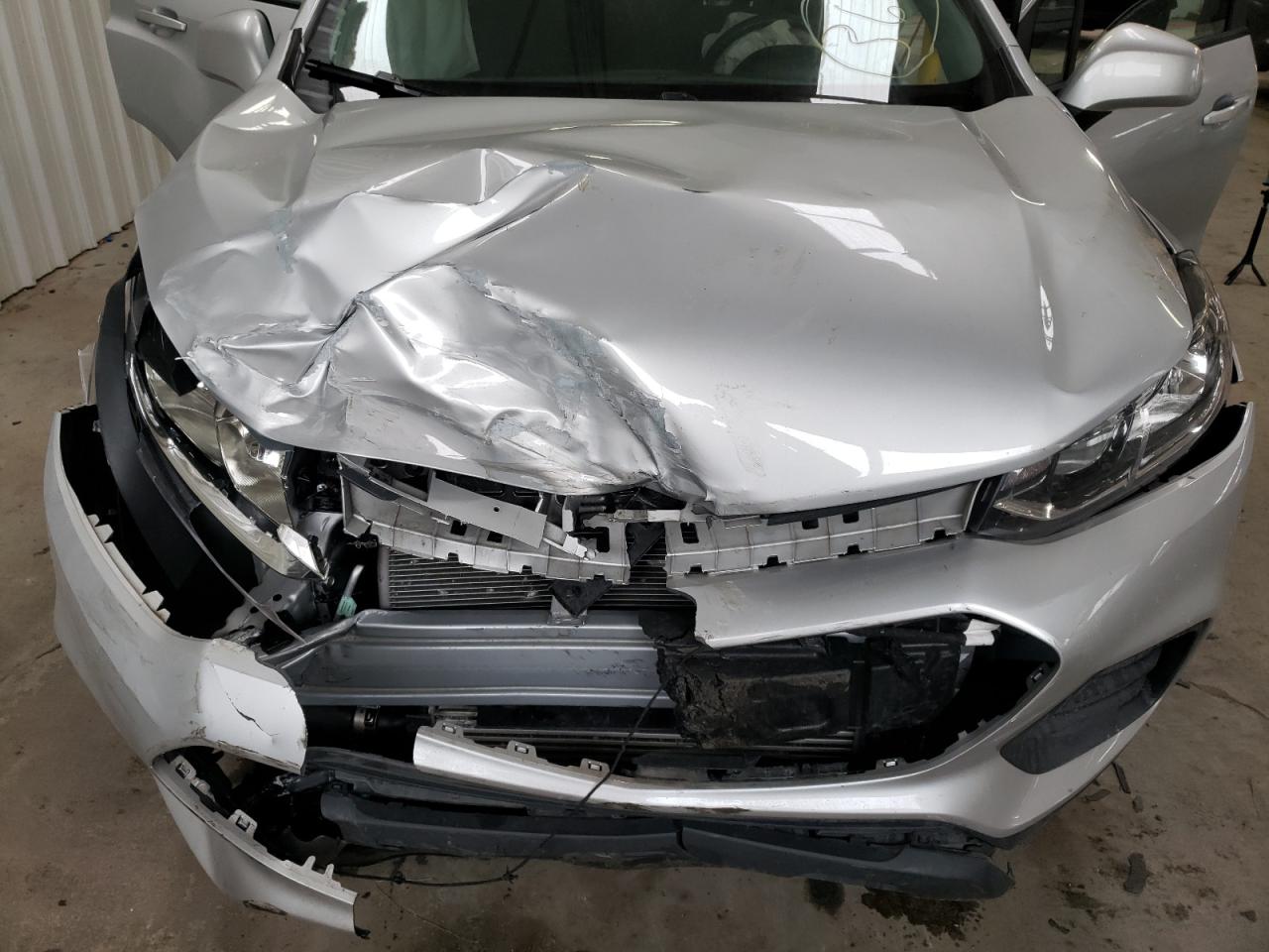 Photo 7 from auction – 2019 CHEVROLET TRAX LS with VIN 3GNCJKSB9KL406215