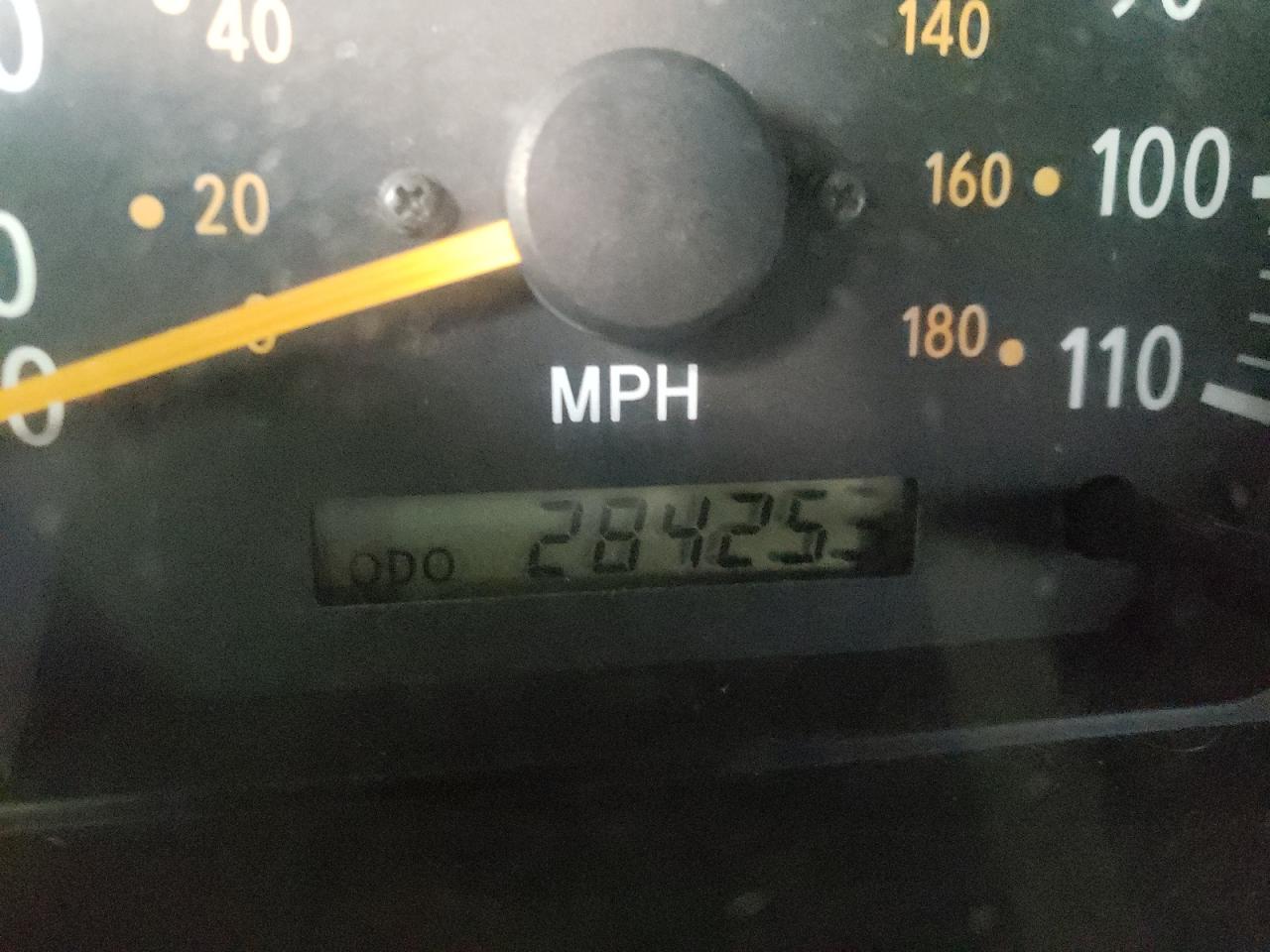 Photo 8 from auction – 2000 TOYOTA TUNDRA ACC with VIN 5TBBT4815YS033114
