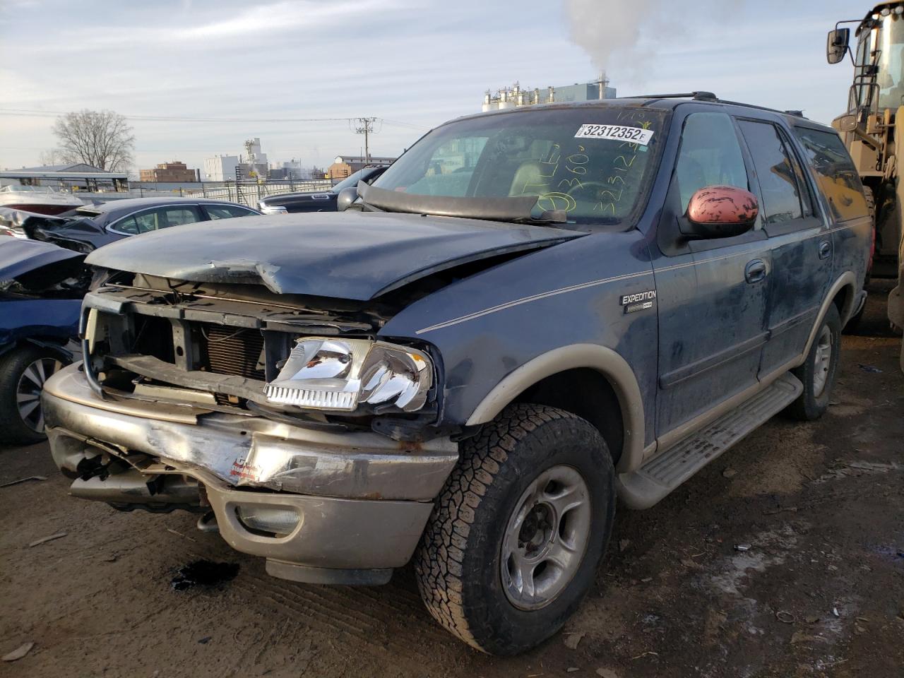Photo 2 from auction – 2002 FORD EXPEDITION with VIN 1FMPU18L12LA98105