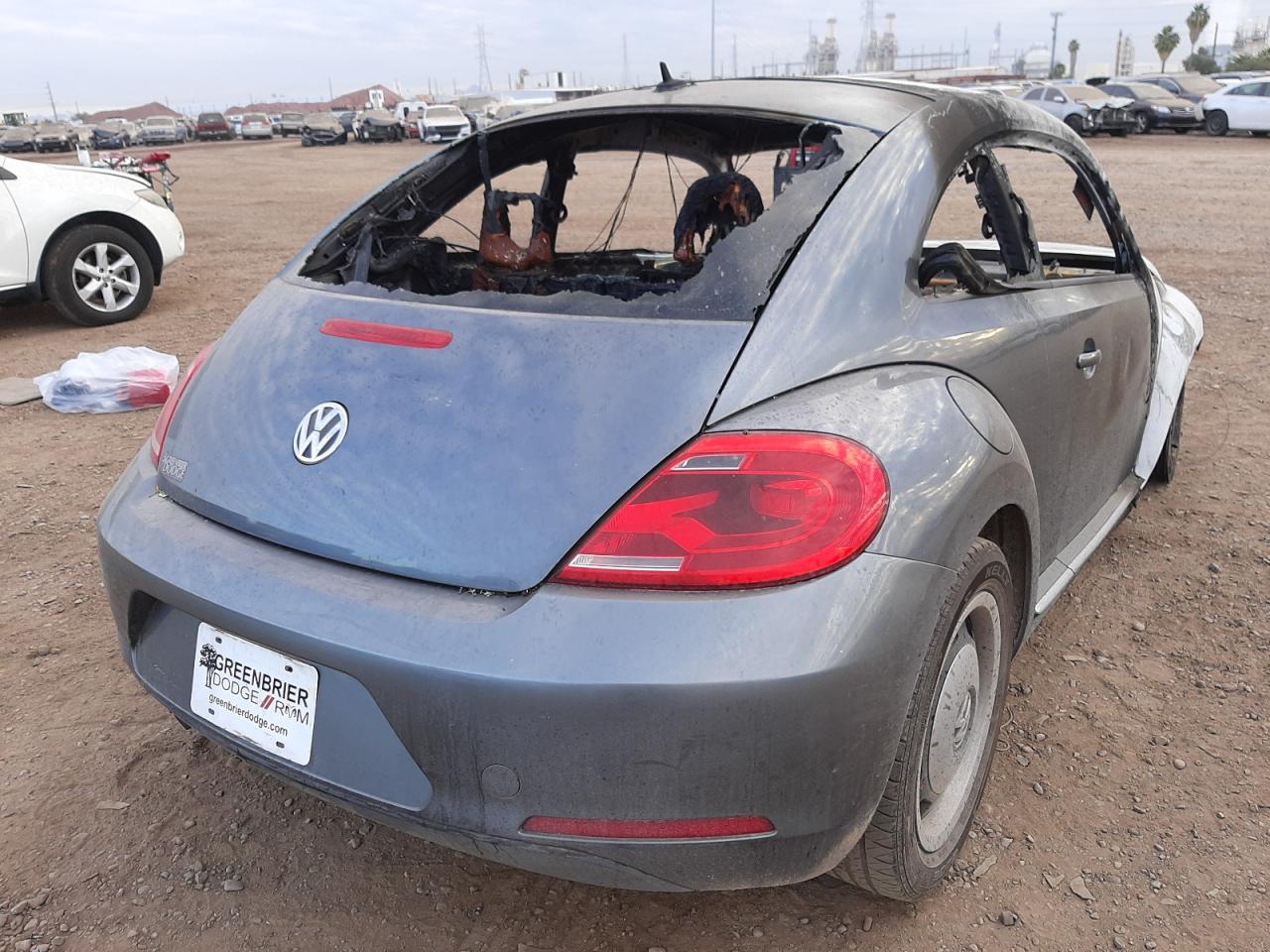 Photo 4 from auction – 2012 VOLKSWAGEN BEETLE with VIN 3VWJP7AT2CM650707