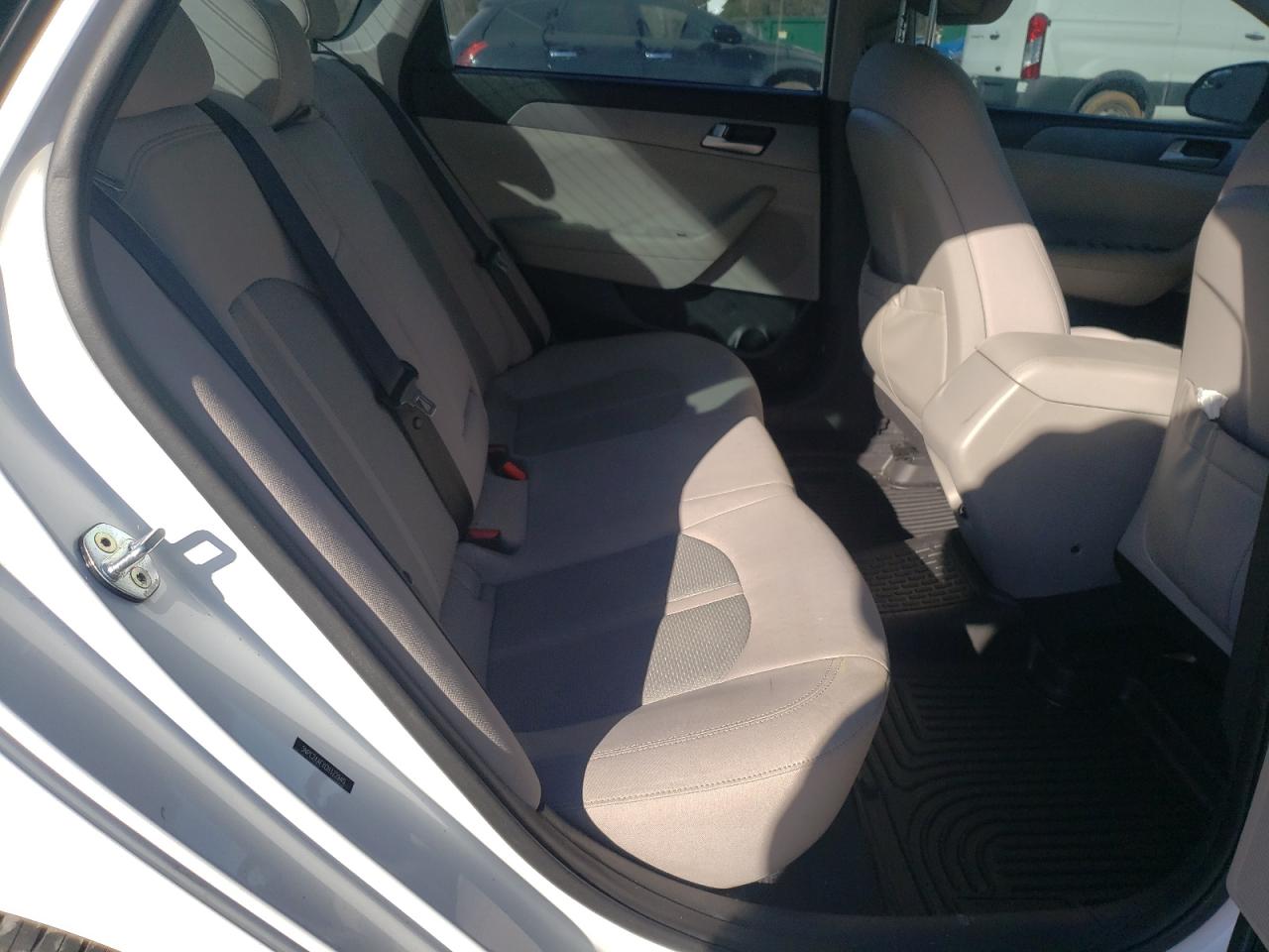 Photo 6 from auction – 2016 HYUNDAI SONATA SE with VIN 5NPE24AFXGH372940