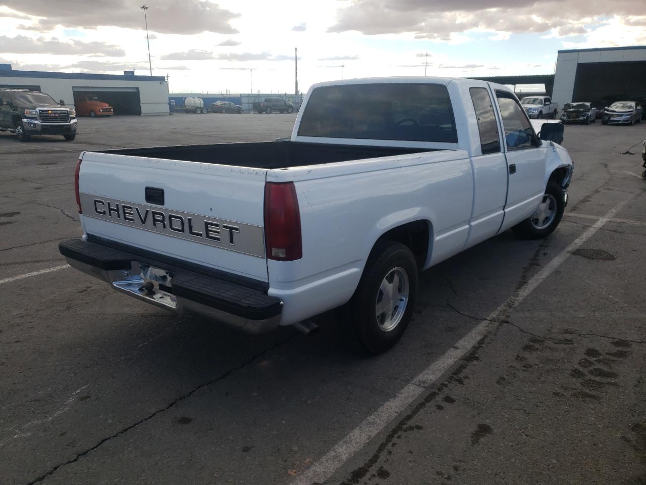 Photo 4 from auction – 1990 CHEVROLET GMT-400 C1 with VIN 2GCEC19K3L1220720