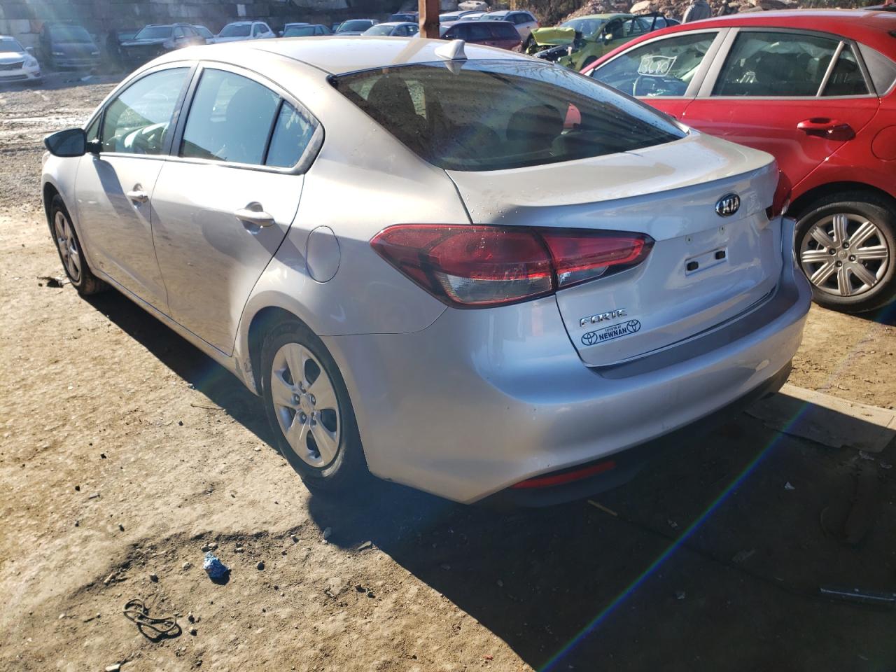 Photo 3 from auction – 2017 KIA FORTE LX with VIN 3KPFK4A78HE088466