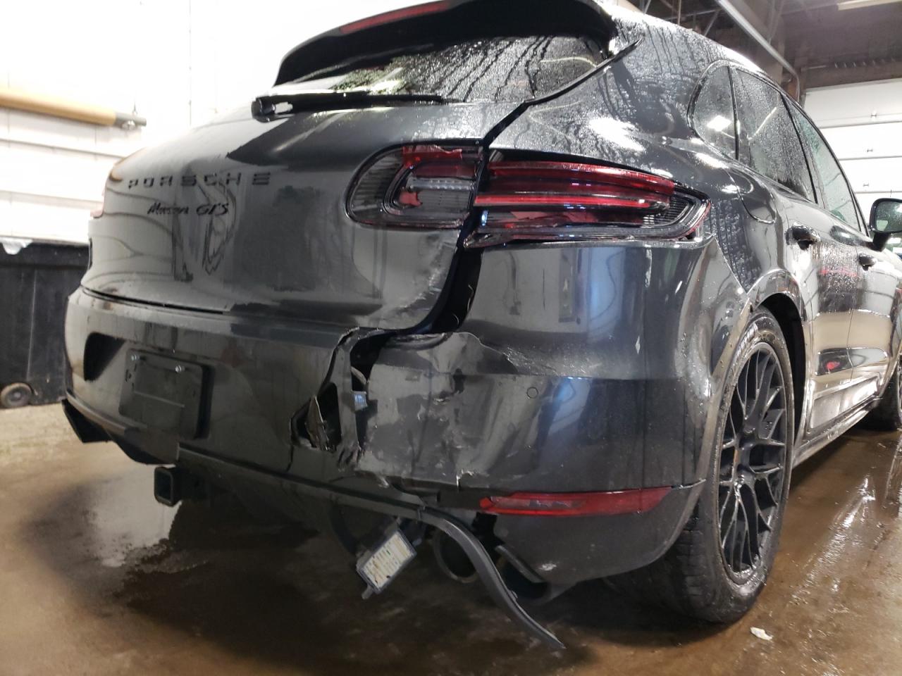 Photo 9 from auction – 2017 PORSCHE MACAN GTS with VIN WP1AG2A56HLB54372