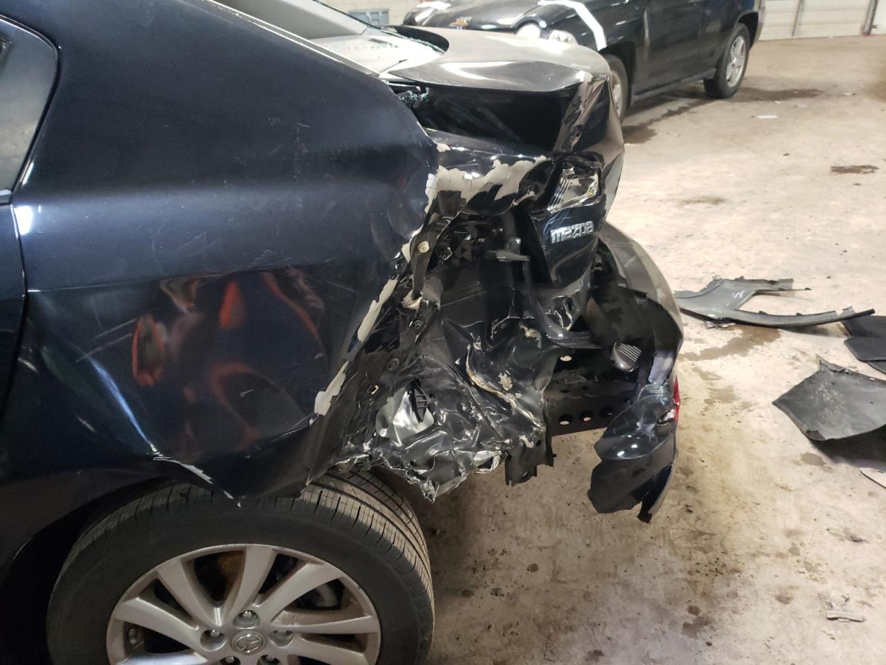 Photo 9 from auction – 2012 MAZDA 3 I with VIN JM1BL1V8XC1647167