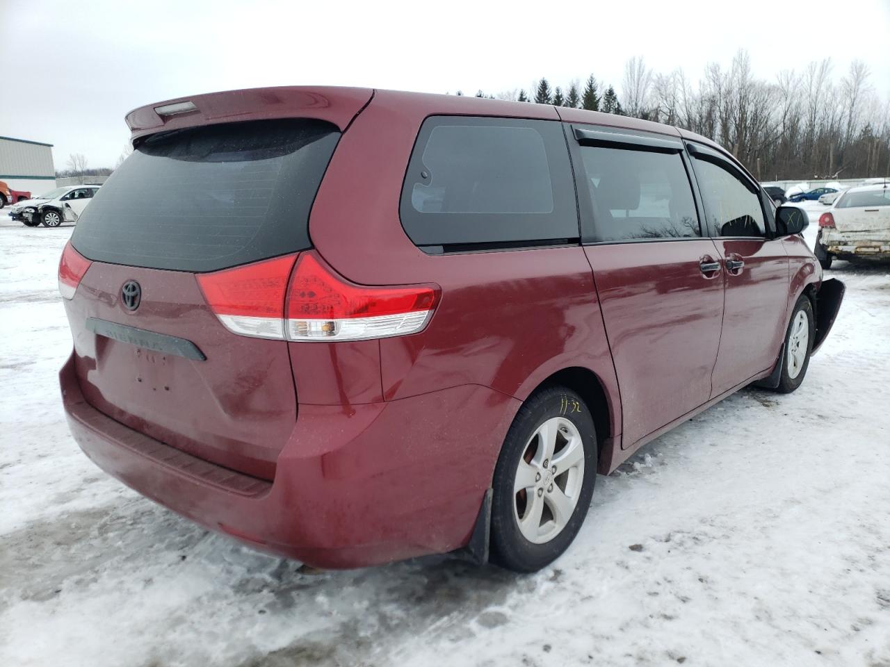 Photo 4 from auction – 2012 TOYOTA SIENNA with VIN 5TDZK3DC2CS246444