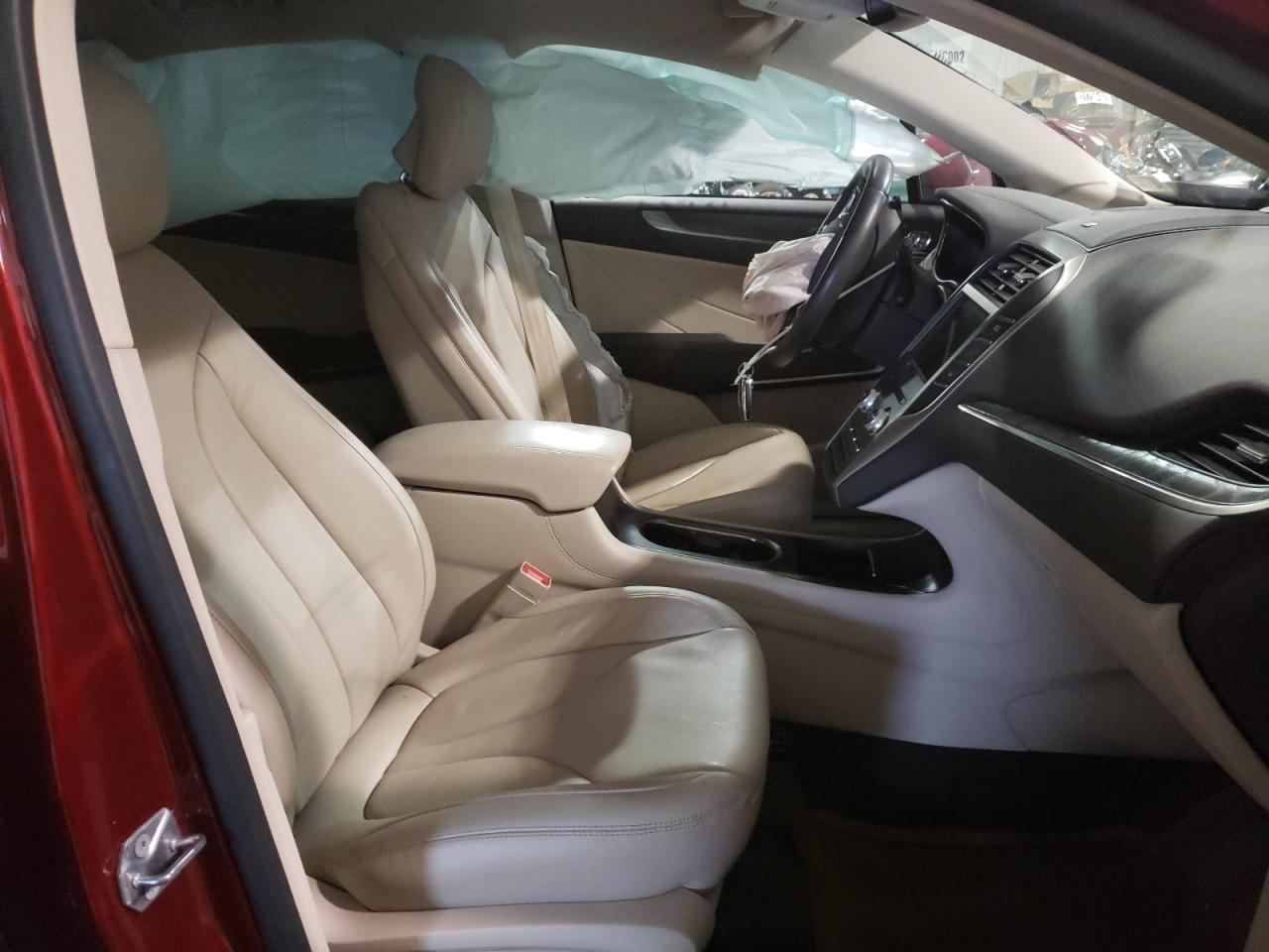Photo 5 from auction – 2018 LINCOLN MKC RESERV with VIN 5LMTJ3DHXJUL12700