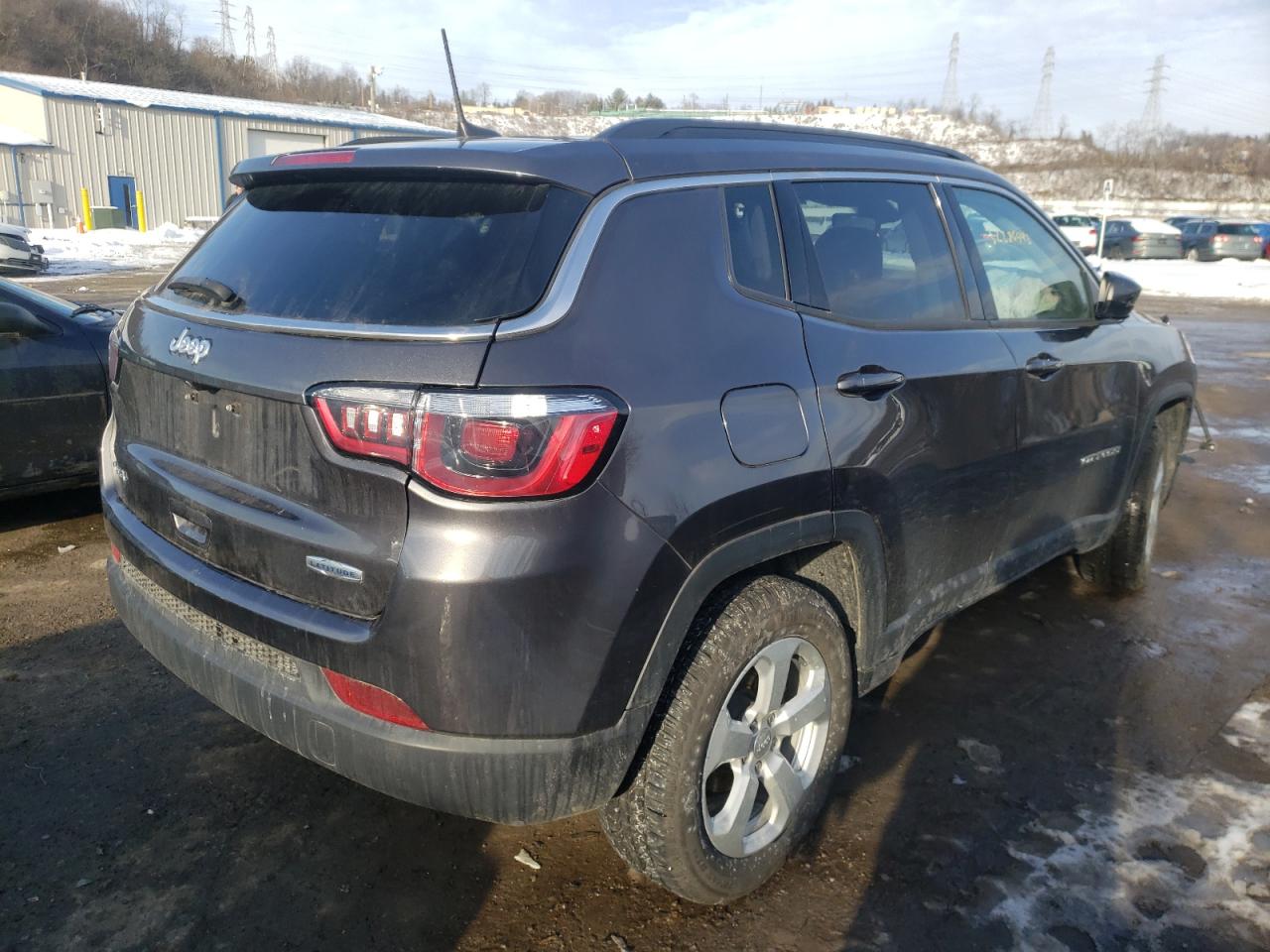 صورة رقم 4 من المزاد - 2019 JEEP COMPASS LA مع VIN 3C4NJDBBXKT723630