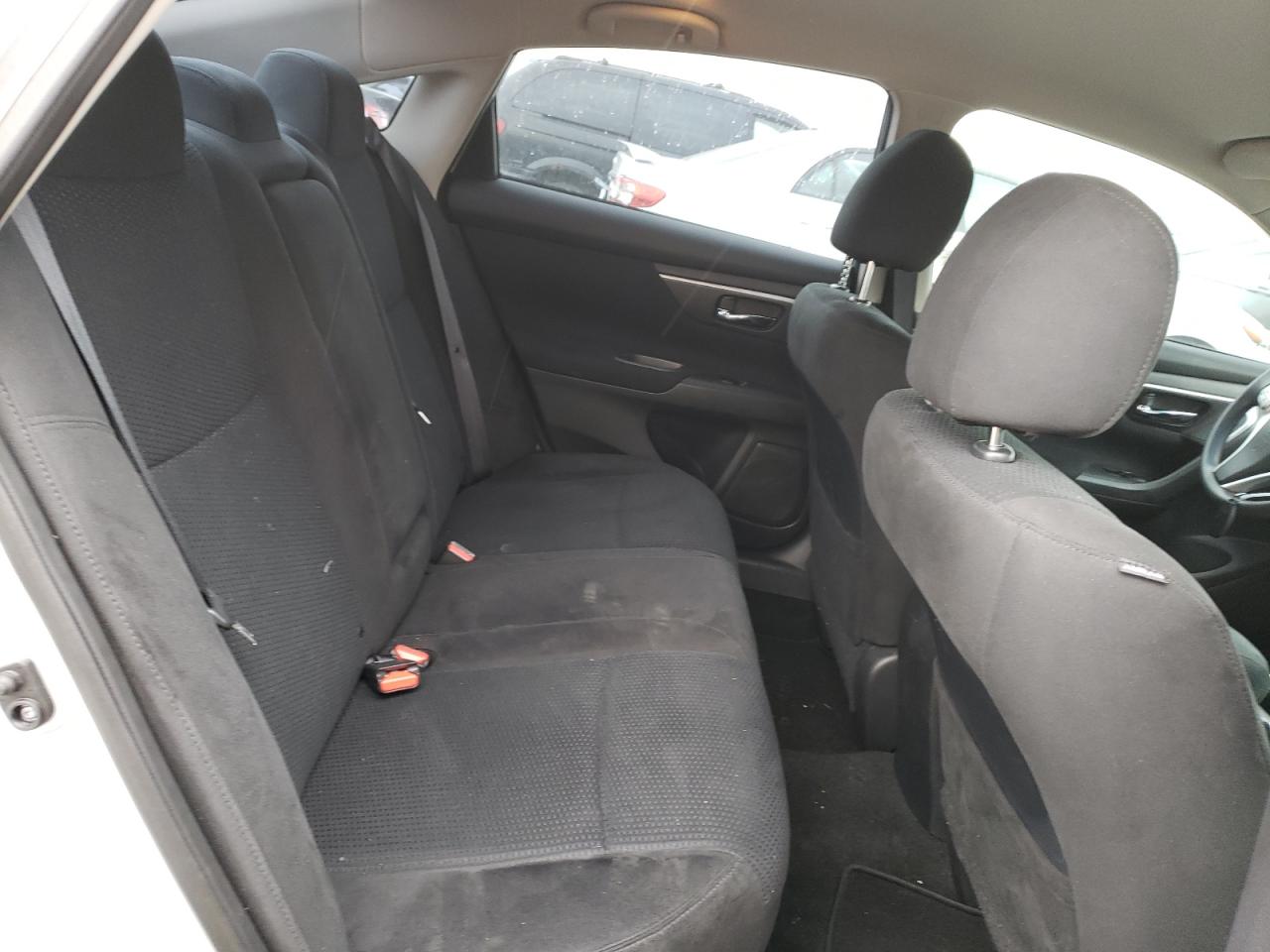 Photo 6 from auction – 2015 NISSAN ALTIMA 2.5 with VIN 1N4AL3AP2FC148611