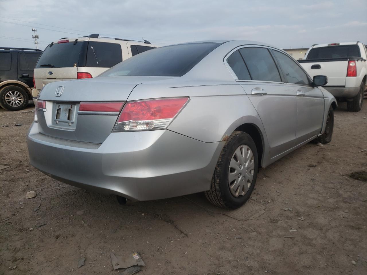 Photo 4 from auction – 2011 HONDA ACCORD LX with VIN 1HGCP2F33BA037919