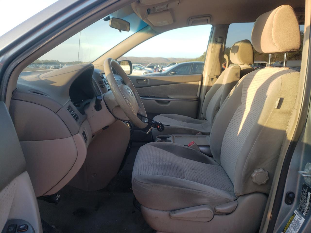Photo 5 from auction – 2006 TOYOTA SIENNA CE with VIN 5TDZA23C86S448286
