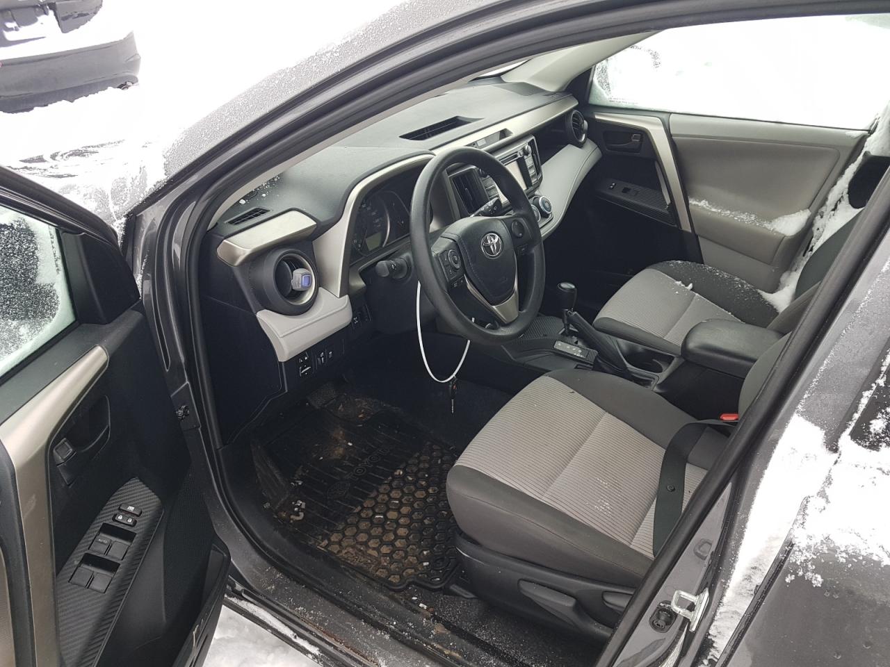 Photo 5 from auction – 2013 TOYOTA RAV4 LE with VIN 2T3BFREV0DW122729
