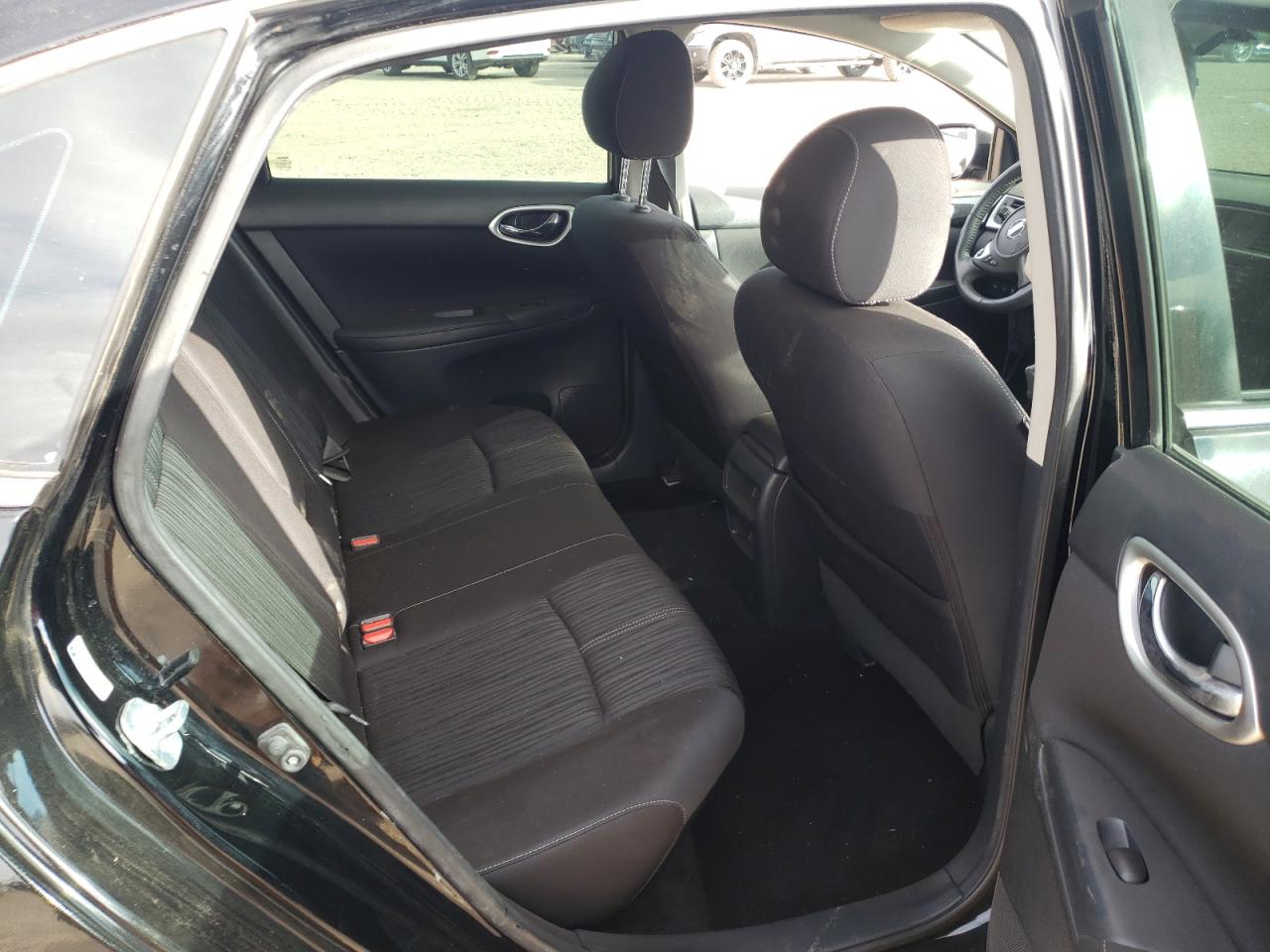 Photo 6 from auction – 2017 NISSAN SENTRA S with VIN 3N1AB7AP2HL684599