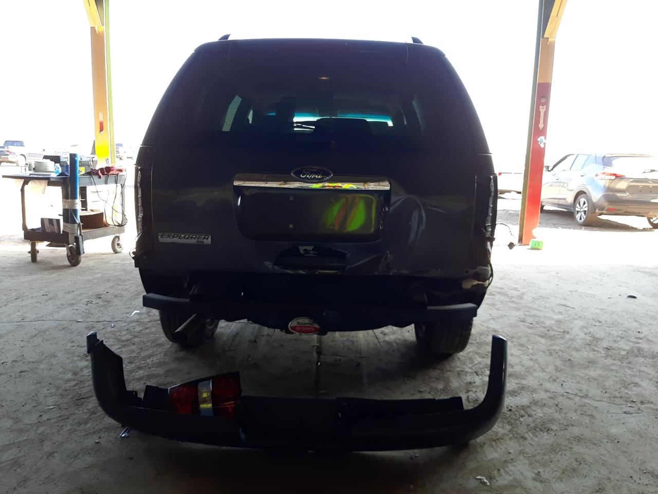 Photo 9 from auction – 2008 FORD EXPLORER X with VIN 1FMEU63E58UB36807