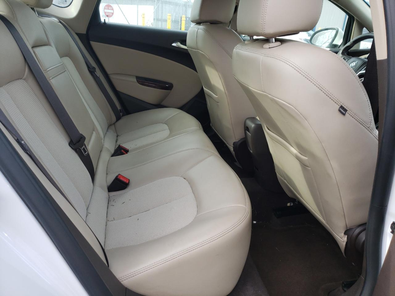 Photo 6 from auction – 2015 BUICK VERANO CON with VIN 1G4PR5SKXF4105383