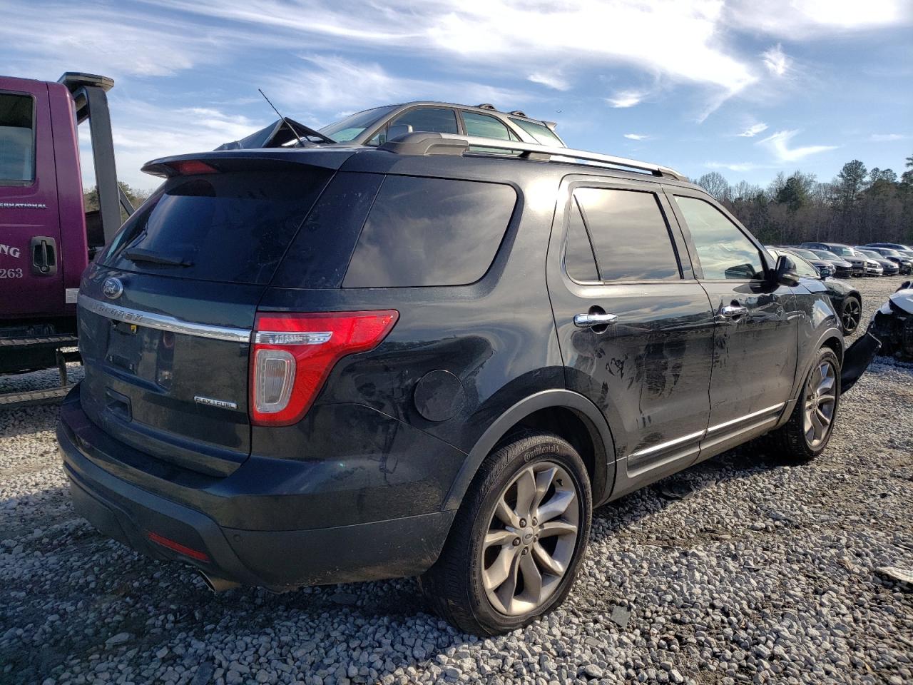 Photo 4 from auction – 2013 FORD EXPLORER L with VIN 1FM5K7F81DGA16321