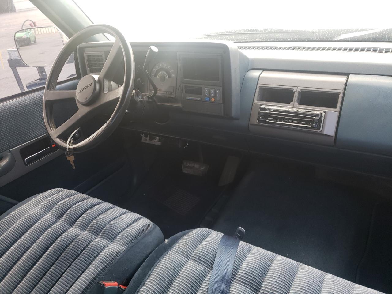 Photo 9 from auction – 1990 CHEVROLET GMT-400 C1 with VIN 2GCEC19K3L1220720