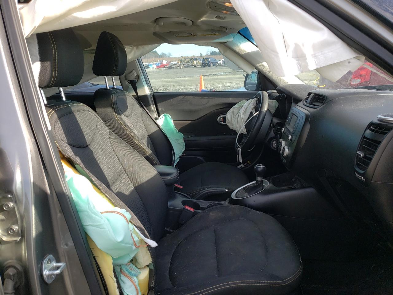 Photo 5 from auction – 2016 KIA SOUL + with VIN KNDJP3A57G7400635
