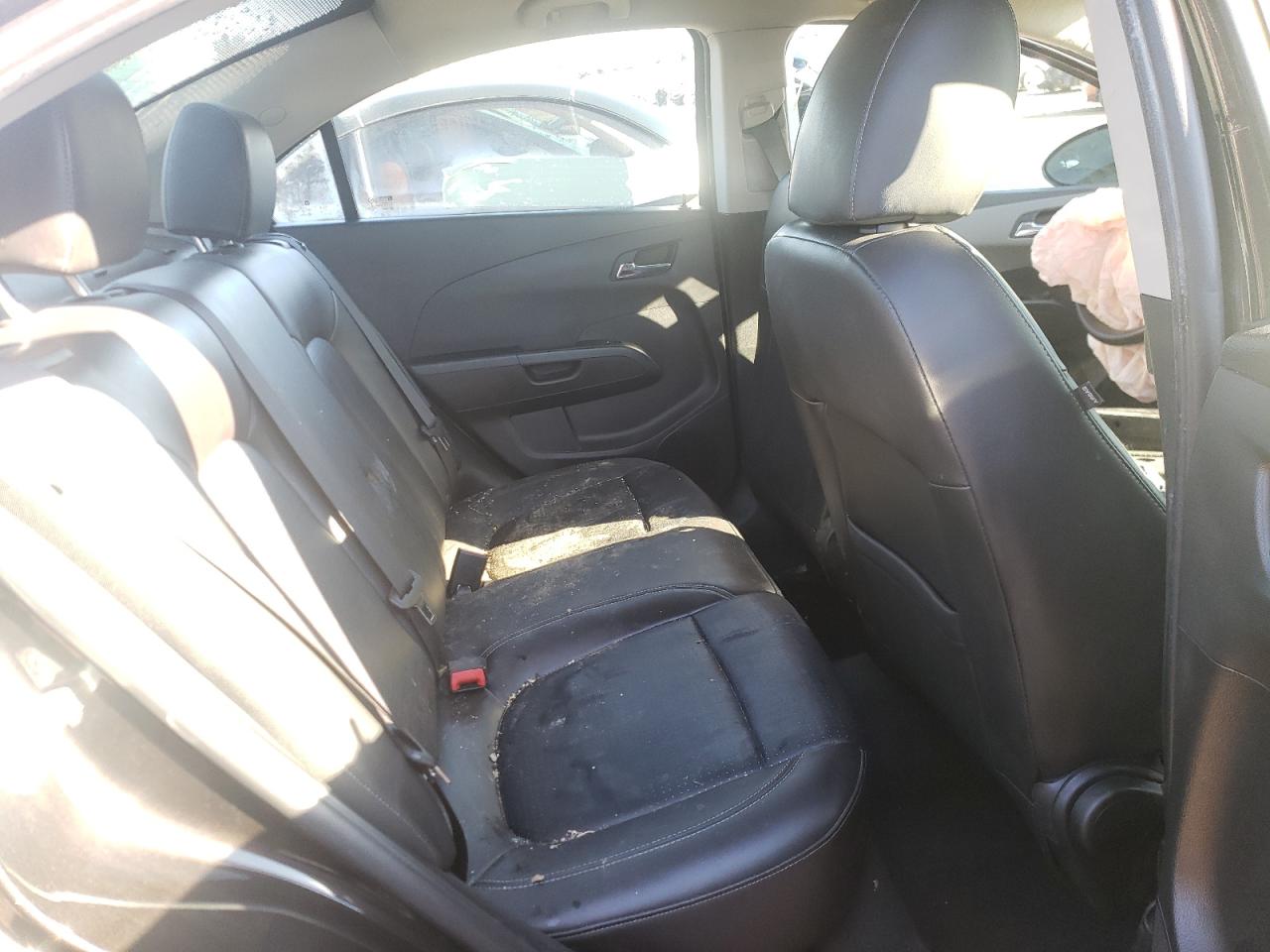Photo 6 from auction – 2014 CHEVROLET SONIC LTZ with VIN 1G1JE5SG2E4153971