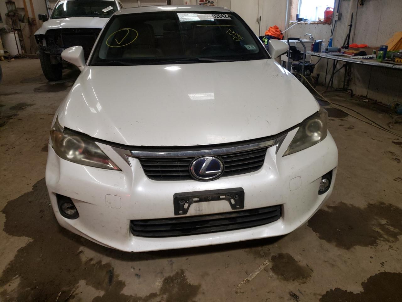 Photo 9 from auction – 2012 LEXUS CT 200 with VIN JTHKD5BHXC2118366