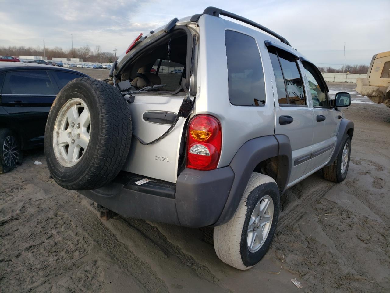 Photo 4 from auction – 2004 JEEP LIBERTY SP with VIN 1J4GL48KX4W260907