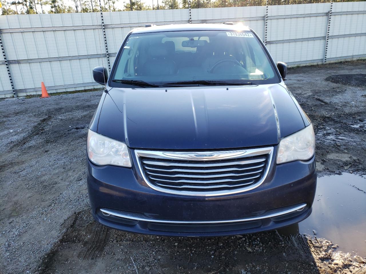 Photo 9 from auction – 2014 CHRYSLER TOWN & COU with VIN 2C4RC1BG2ER398047