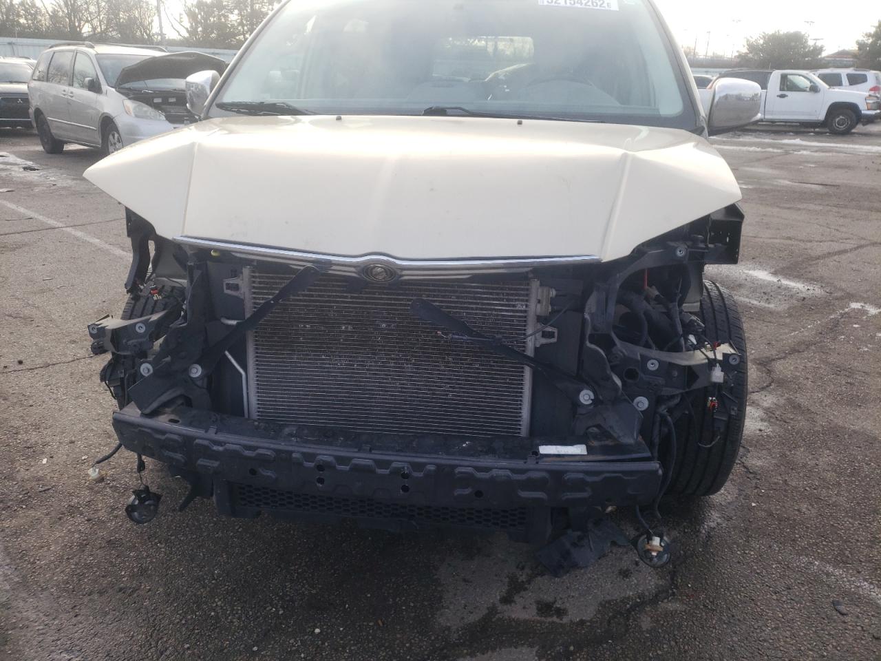 Photo 9 from auction – 2010 CHRYSLER TOWN & COU with VIN 2A4RR8DX5AR427498