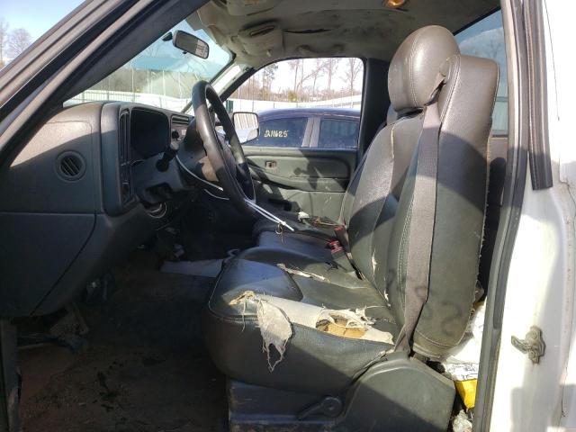 Photo 5 from auction – 2005 CHEVROLET SILVERADO with VIN 1GBHC24U95E248751