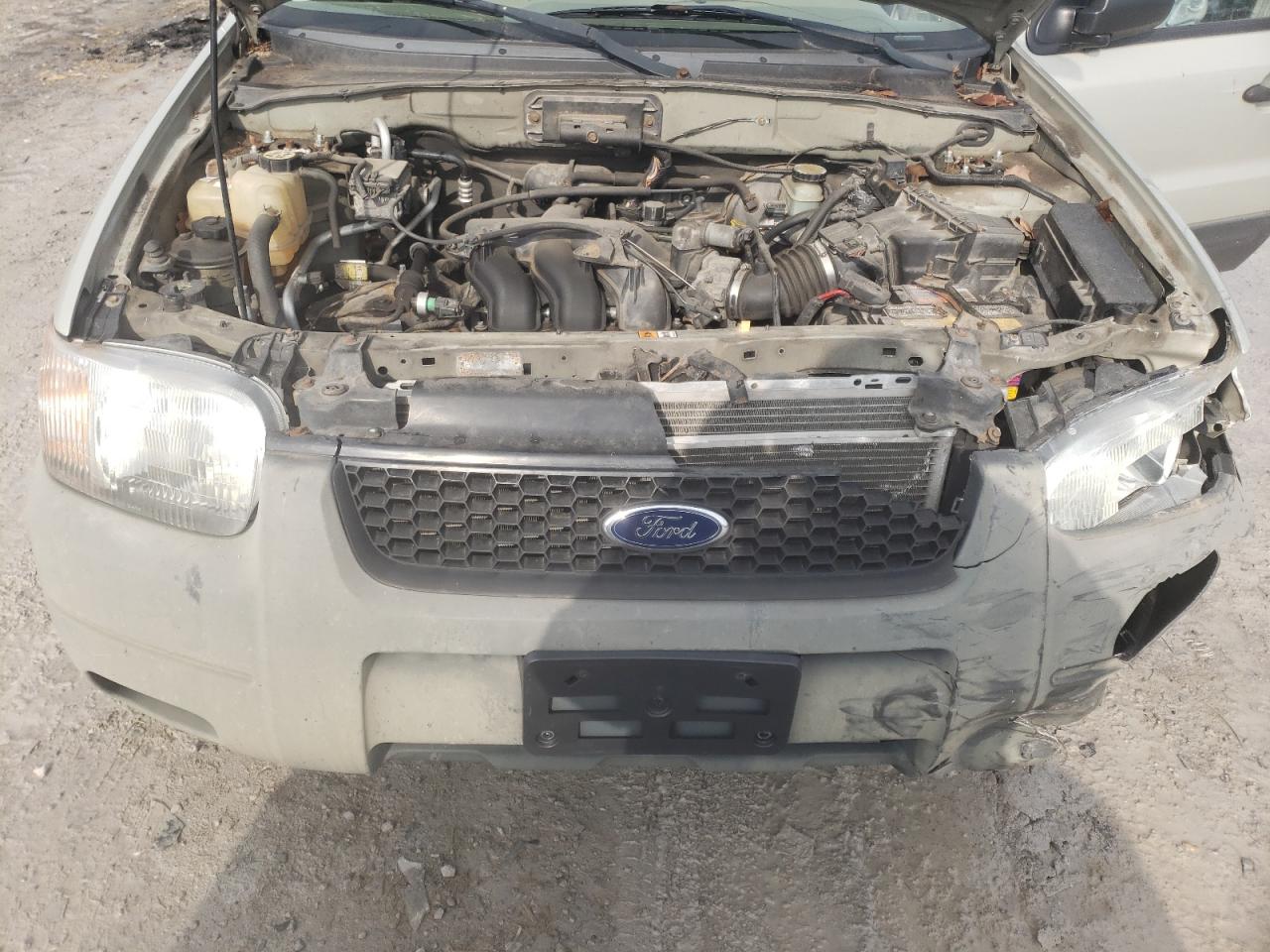 Photo 7 from auction – 2004 FORD ESCAPE XLS with VIN 1FMYU92154KA49685