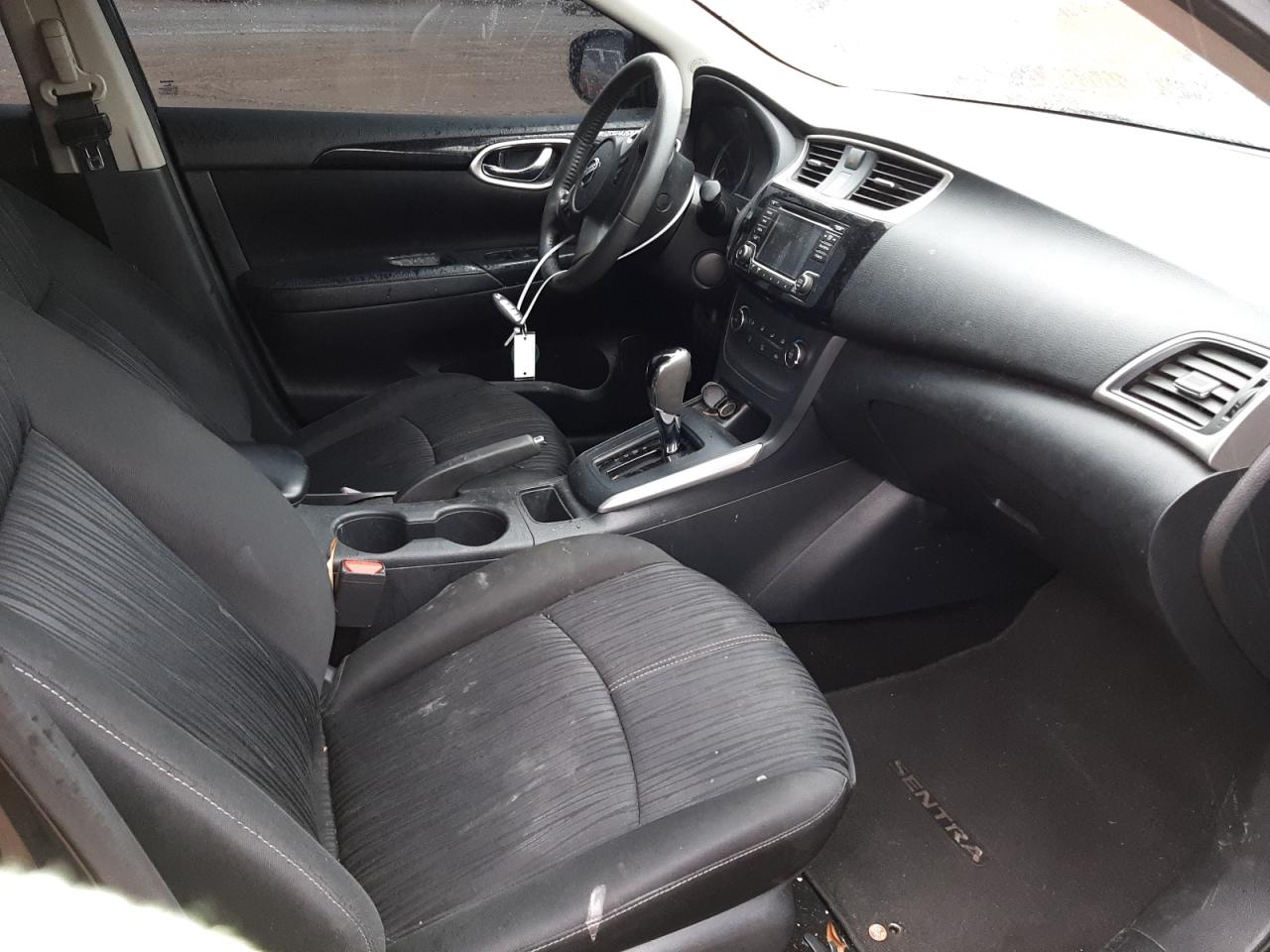 Photo 5 from auction – 2017 NISSAN SENTRA S with VIN 3N1AB7AP8HY266129
