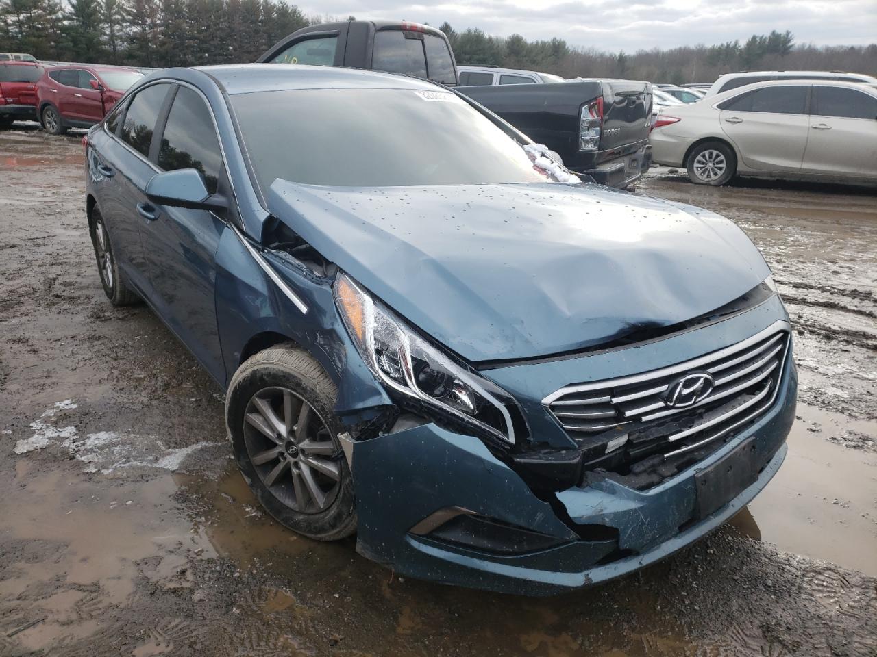 HYUNDAI SONATA SE 2015 with VIN 5NPE24AF3FH147161 - Photo from auction
