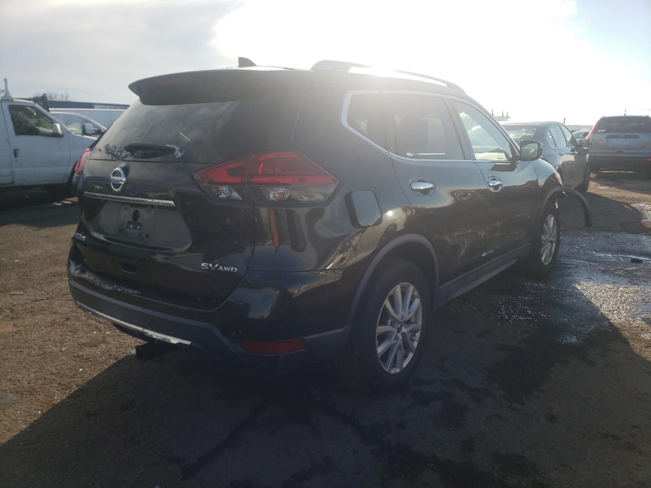 Photo 4 from auction – 2017 NISSAN ROGUE S with VIN KNMAT2MVXHP572905