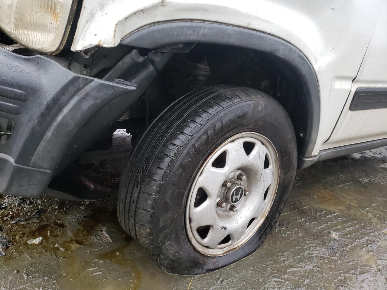Photo 9 from auction – 2000 HONDA CR-V LX with VIN JHLRD284XYC010370